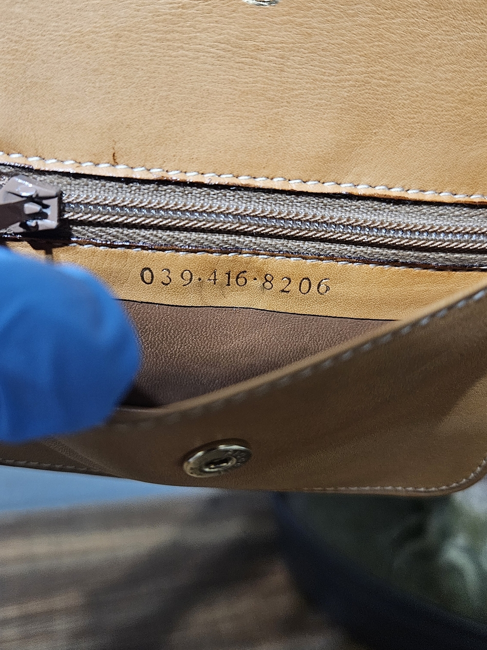 Authentic Gucci Vintage Leather Canvas Wallet - Picture 11 of 14